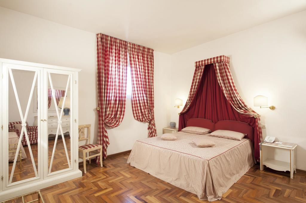Palazzo Ruspoli Apartment Florence Exterior photo