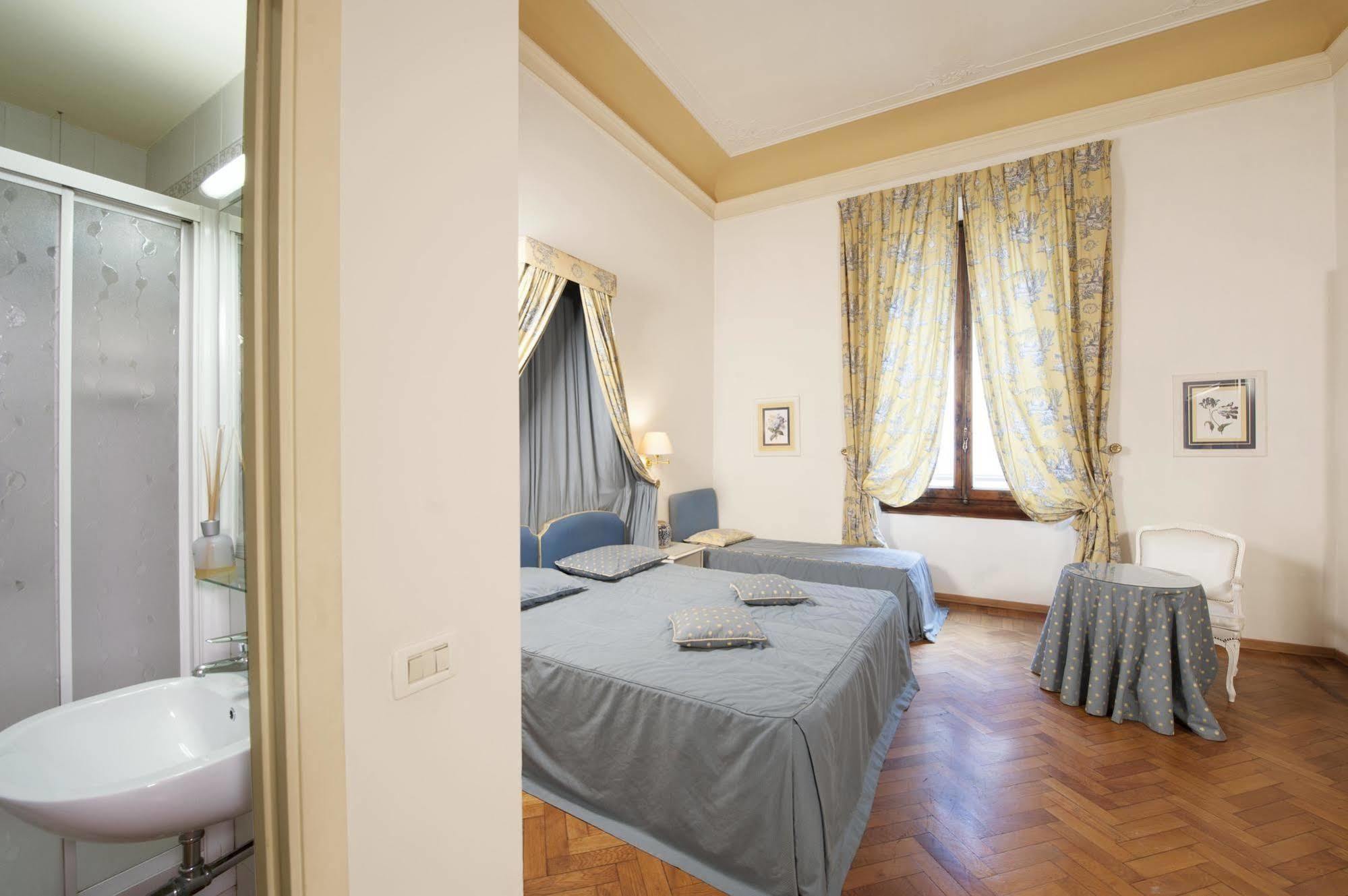 Palazzo Ruspoli Apartment Florence Exterior photo