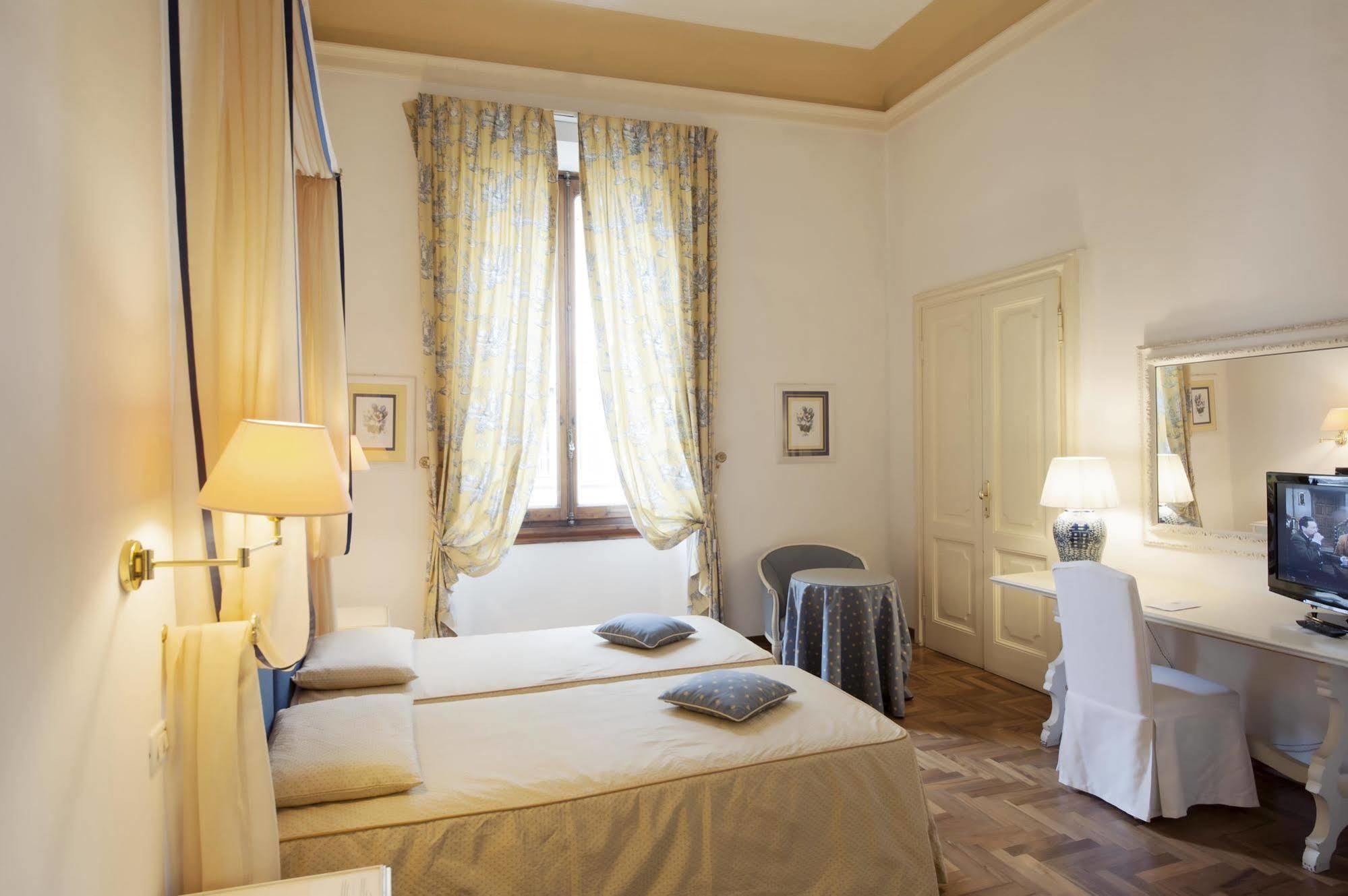 Palazzo Ruspoli Apartment Florence Exterior photo